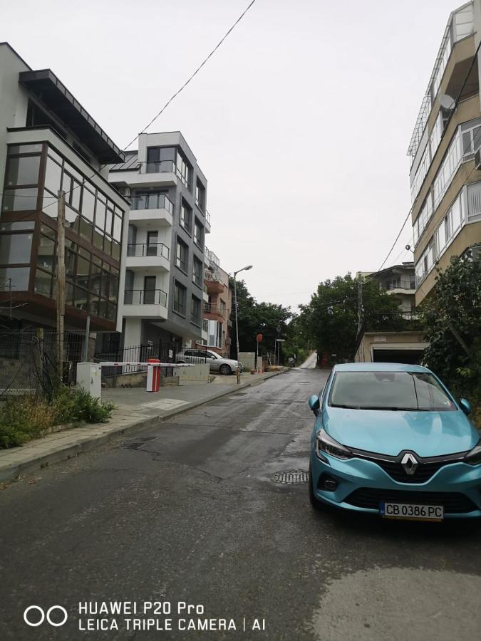 Breezy Studio 5 Varna Exterior photo